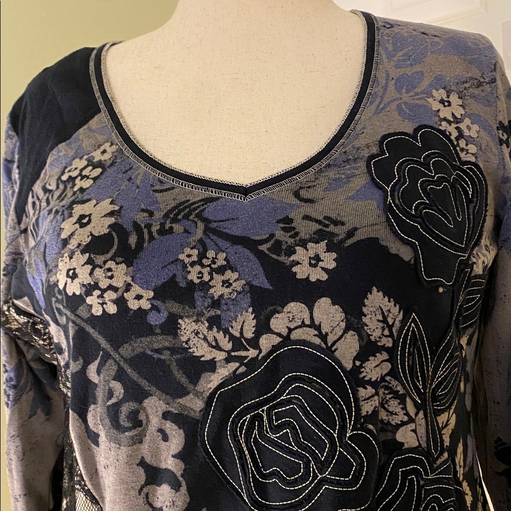Vanilla Sugar vintage black/blue/gray lace embroidered pullover w 3/4 sleeves